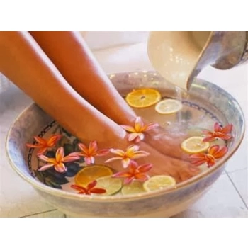 Rozgrzewająca sól do moczenia stóp z ziołami IMBIR ROZMARYN CYNAMON